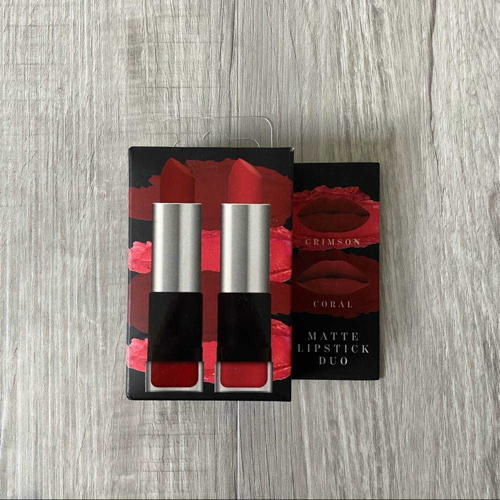 Ellen Tracy Matte Lipstick Duo
